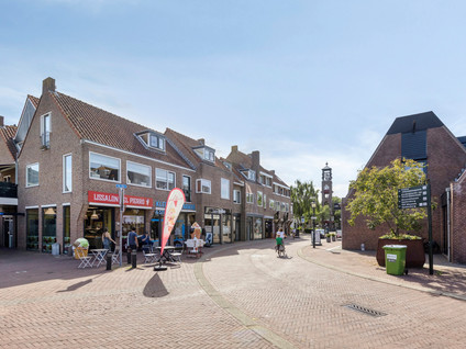 Sluisweg 24