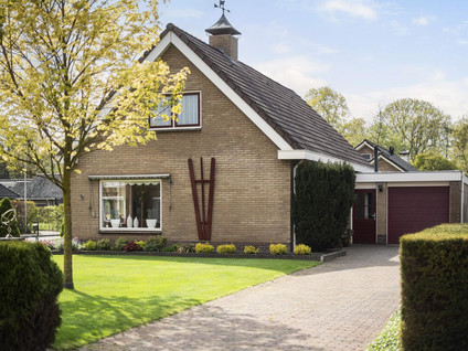 Nieuwe Uitleg 52