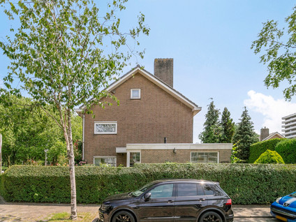 Van Der Leeuwlaan 2