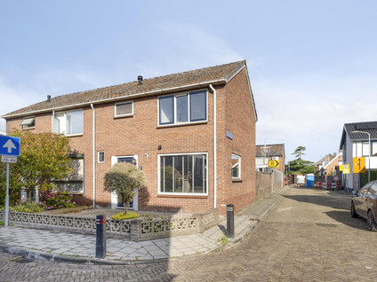 Kerkstraat 27