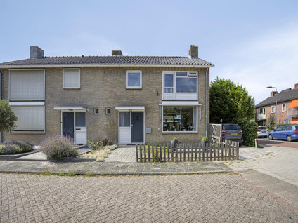 Ferdinand Bolstraat 11