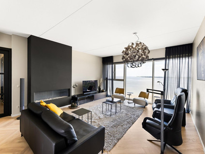 Waterfront 358