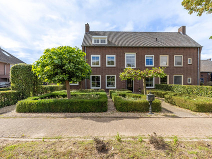 Grotestraat 8