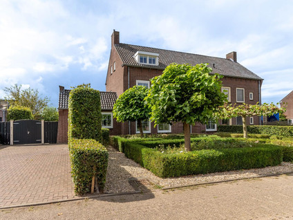 Grotestraat 8