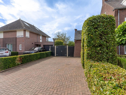Grotestraat 8