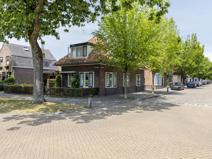 Floris V-laan 27