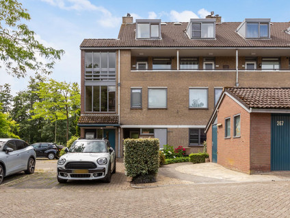 Anna van Hensbeeksingel 257