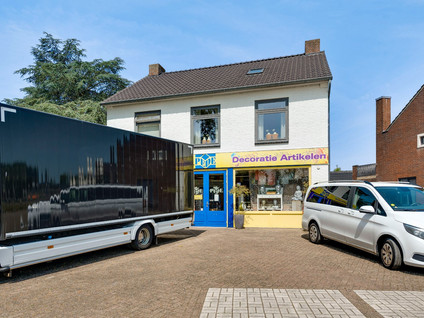 Burg. Van Houtstraat 47