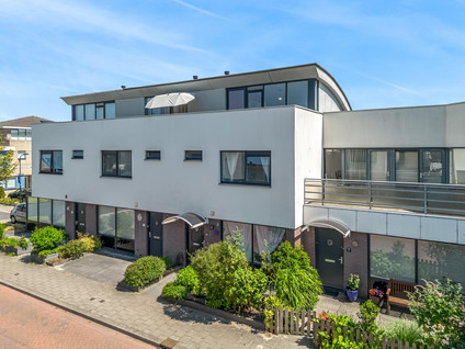 Kerkweide 69