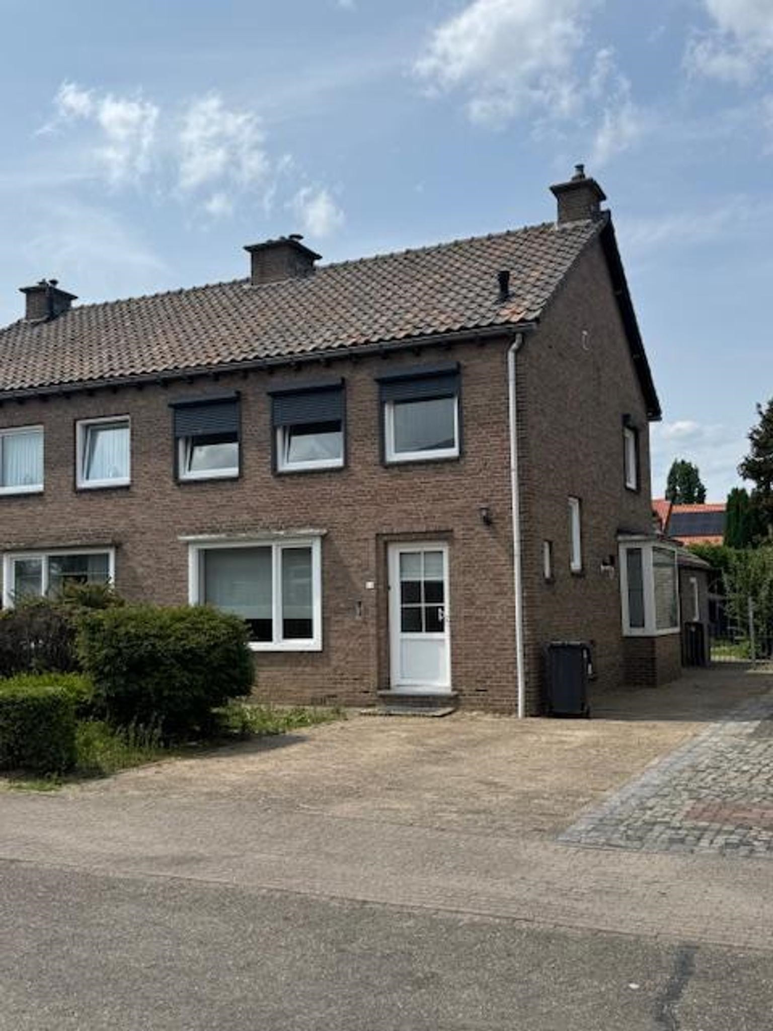 Eengezinswoning aan Keulsteeg 26, Neerbeek