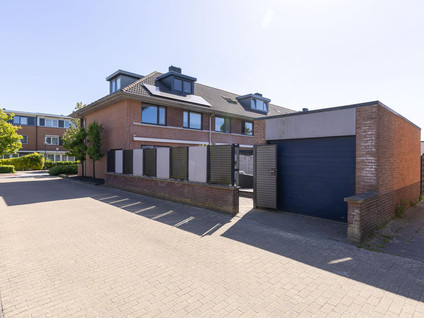 John Raedeckerhof 106