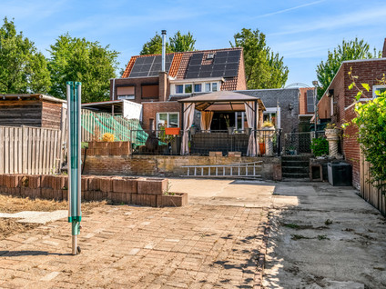 Esdoornstraat 18