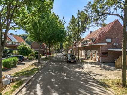 Esdoornstraat 18