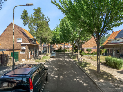 Esdoornstraat 18