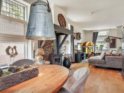 Hoogstraat 104