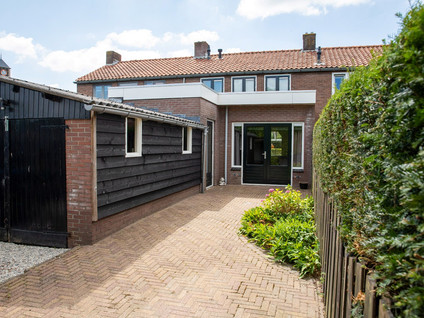 Kerkstraat 18