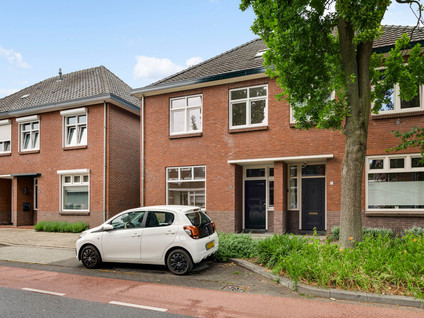 Kerkstraat 32