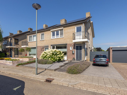 Burg. Luytenstraat 22