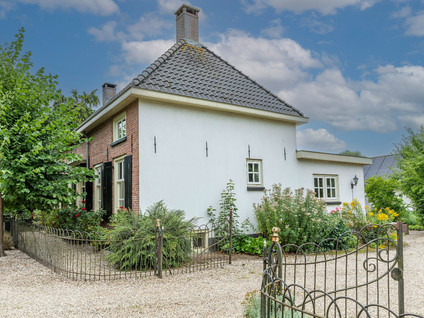 Dorpsplein 4