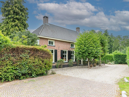 Dorpsplein 4