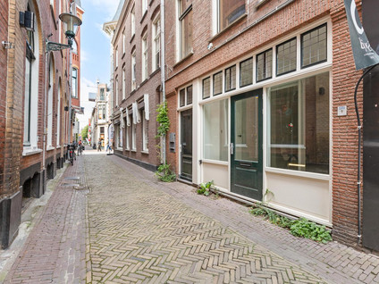 Hoogstraat 24