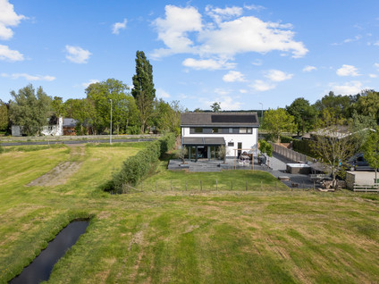 Oosteinde 10