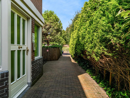 Van Dorpstraat 22