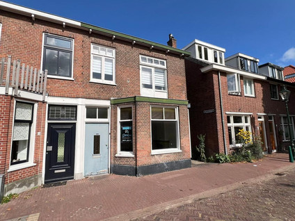 Dorpsstraat 12