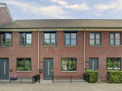 Pastoor van der Meijdenstraat 7