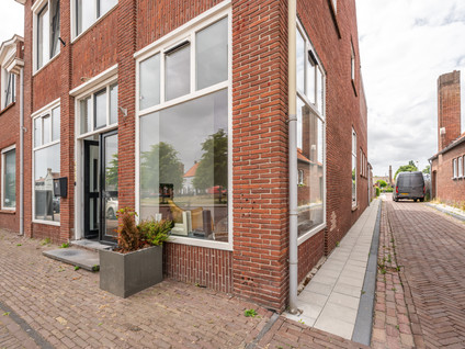 Dorpsstraat 8