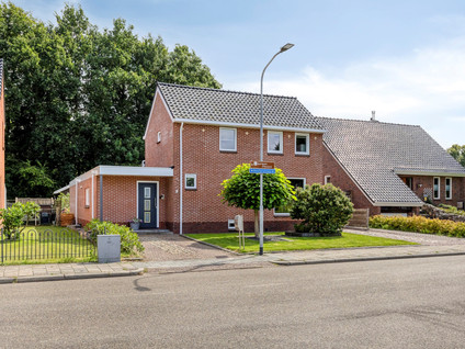 Oosterstraat 25