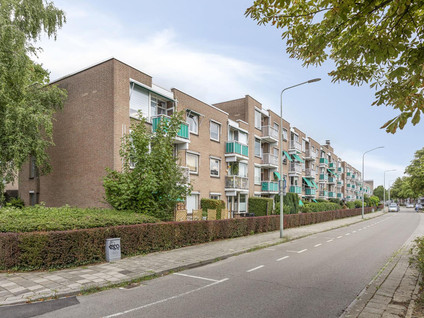 Adelbert van Scharnlaan F 57