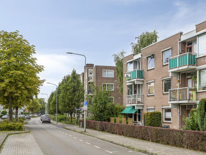 Adelbert van Scharnlaan F 57