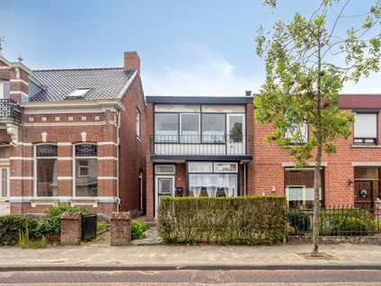 Dorpsstraat 15