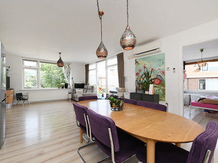 Helmstraat 14b