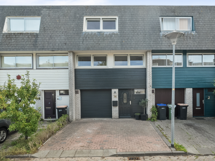 Meester J. Henderikxstraat 74