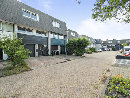 Meester J. Henderikxstraat 74