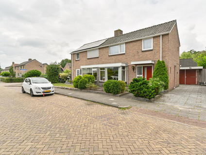 Dokter Broekhoffstraat 2