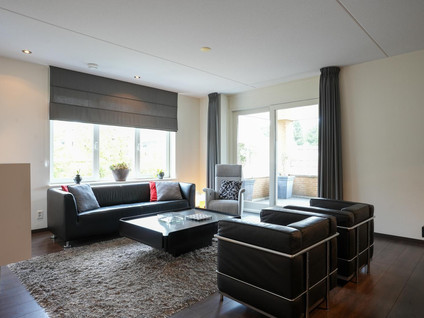 Professor von Karmanstraat 38
