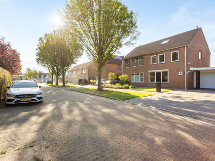 Ruysdaelstraat 9