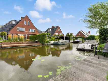 Raapzaadhof 1