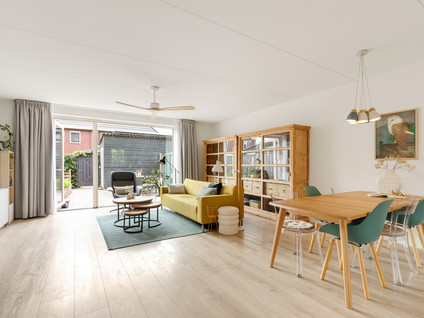 Charles Barklastraat 25