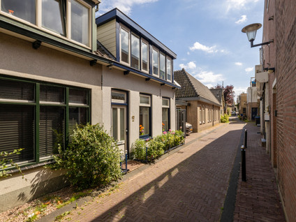 Westersteeg 12
