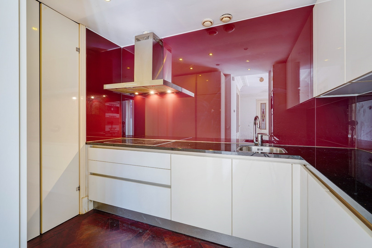 Tussenwoning te koop: Hasebroekstraat 73, 'S-Gravenhage