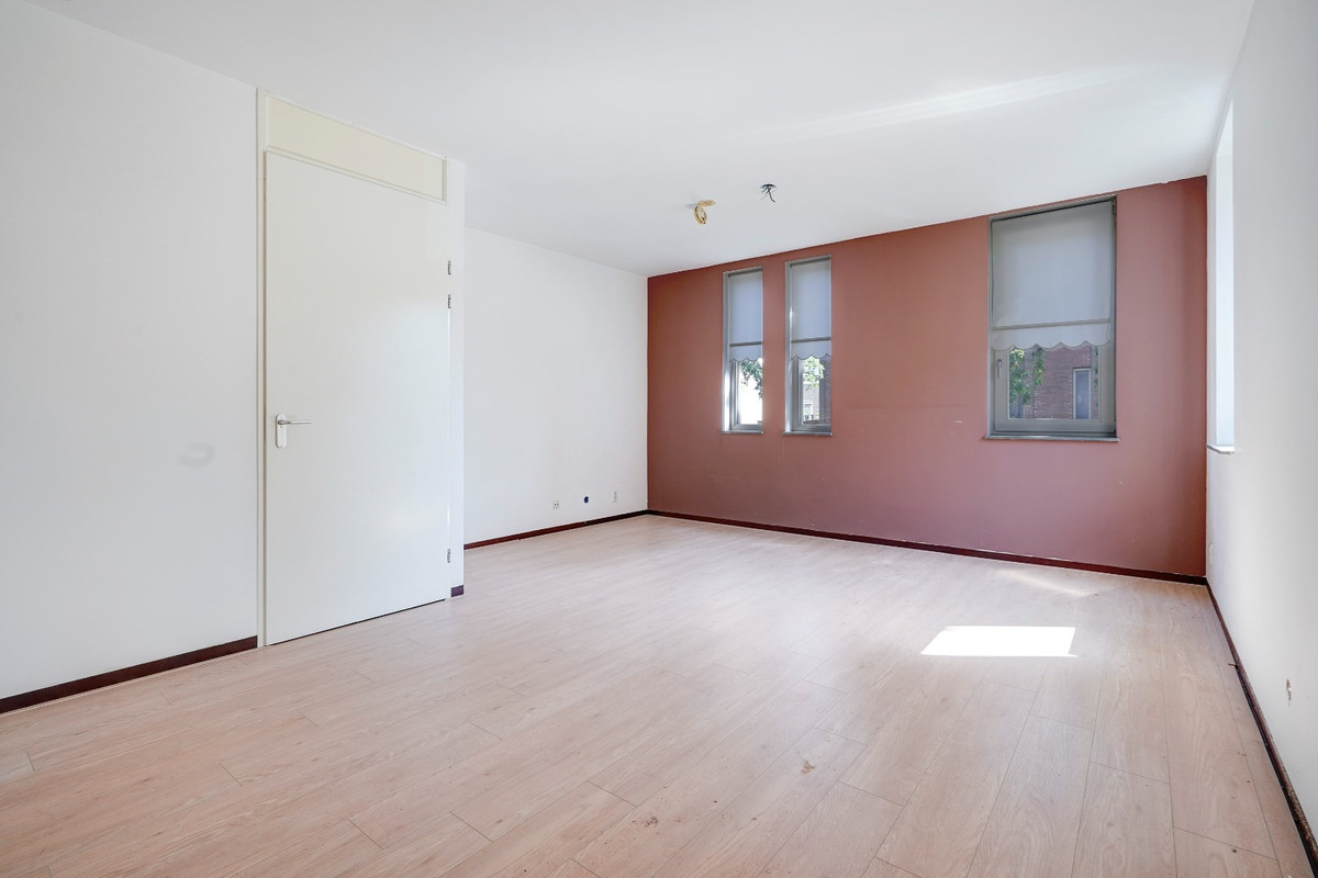 Tussenwoning te koop: Hasebroekstraat 73, 'S-Gravenhage