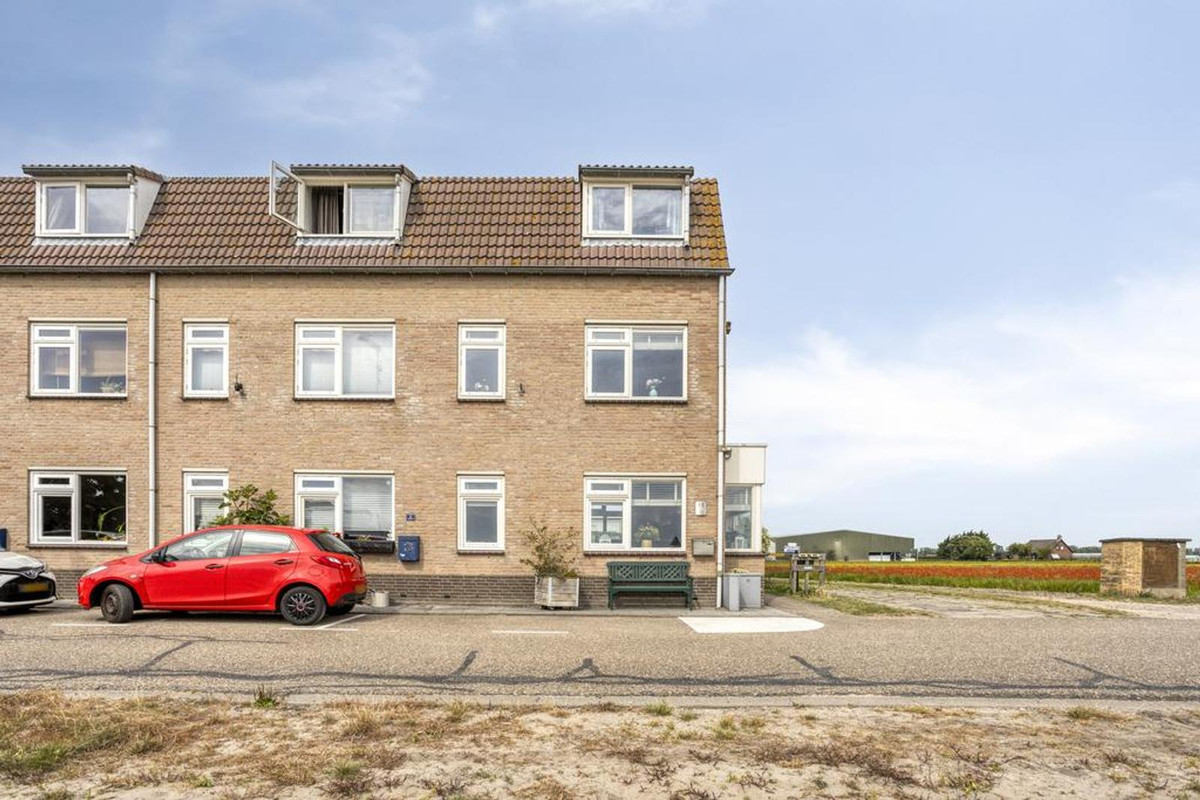 Hoekwoning te koop: Torenlaan 15, Voorhout