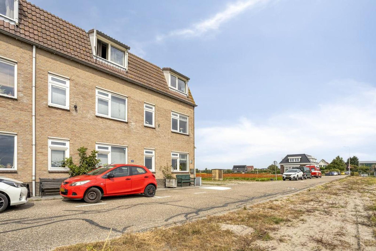 Hoekwoning te koop: Torenlaan 15, Voorhout