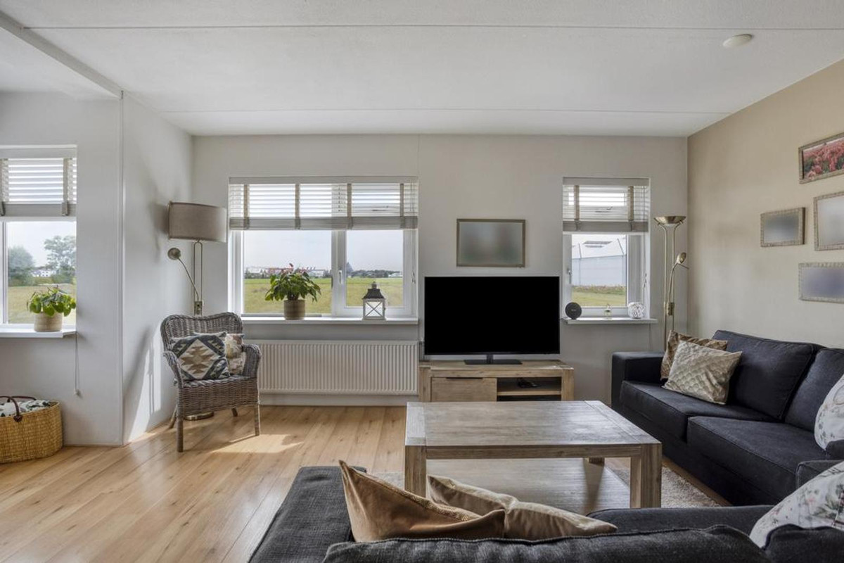 Hoekwoning te koop: Torenlaan 15, Voorhout