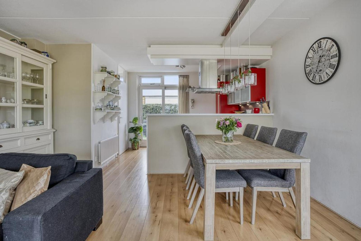 Hoekwoning te koop: Torenlaan 15, Voorhout