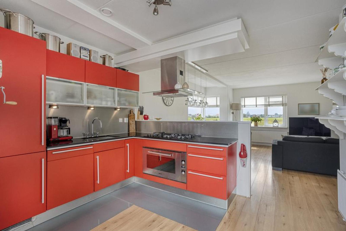 Hoekwoning te koop: Torenlaan 15, Voorhout